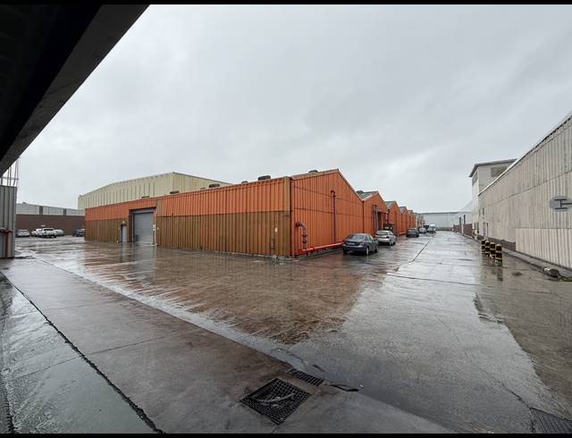 2,800M² WAREHOUSE TO LET IN BELLVILLE SOUTH